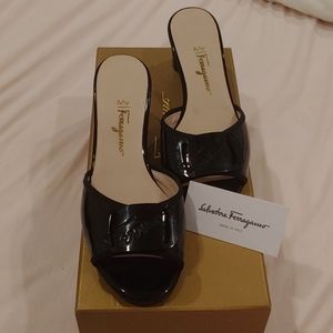 COPY - Salvatore Ferragamo Slides